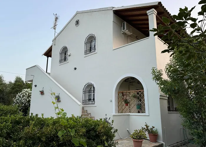 Kouros Apartments
