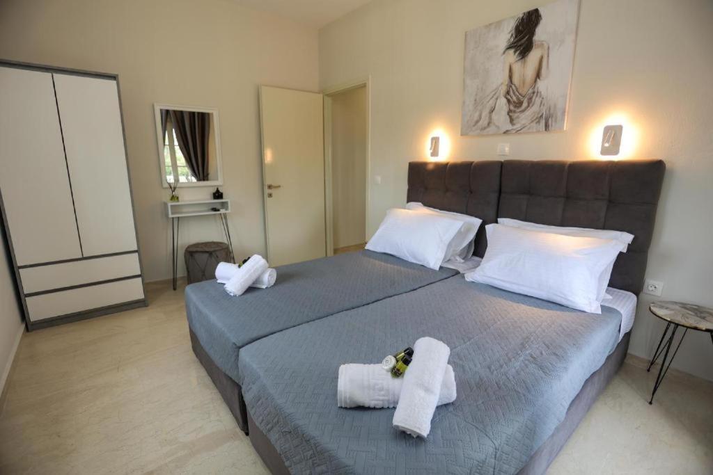Kouros Apartmán *